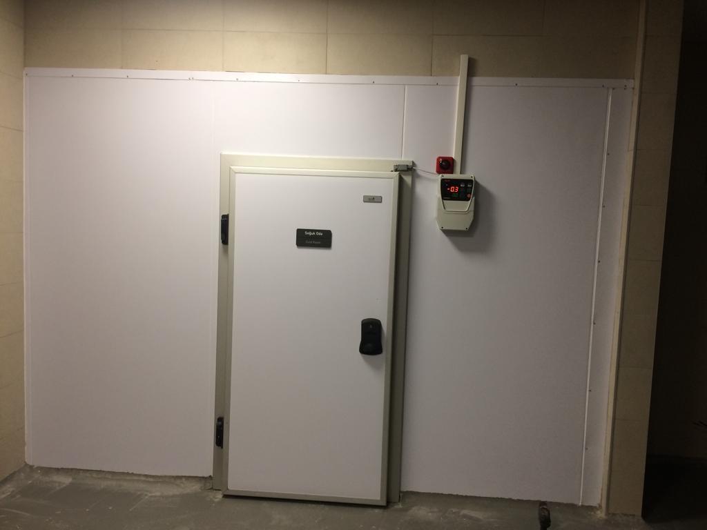 Features to Look for When Installing a Commercial Cold Room - Burton  Industries